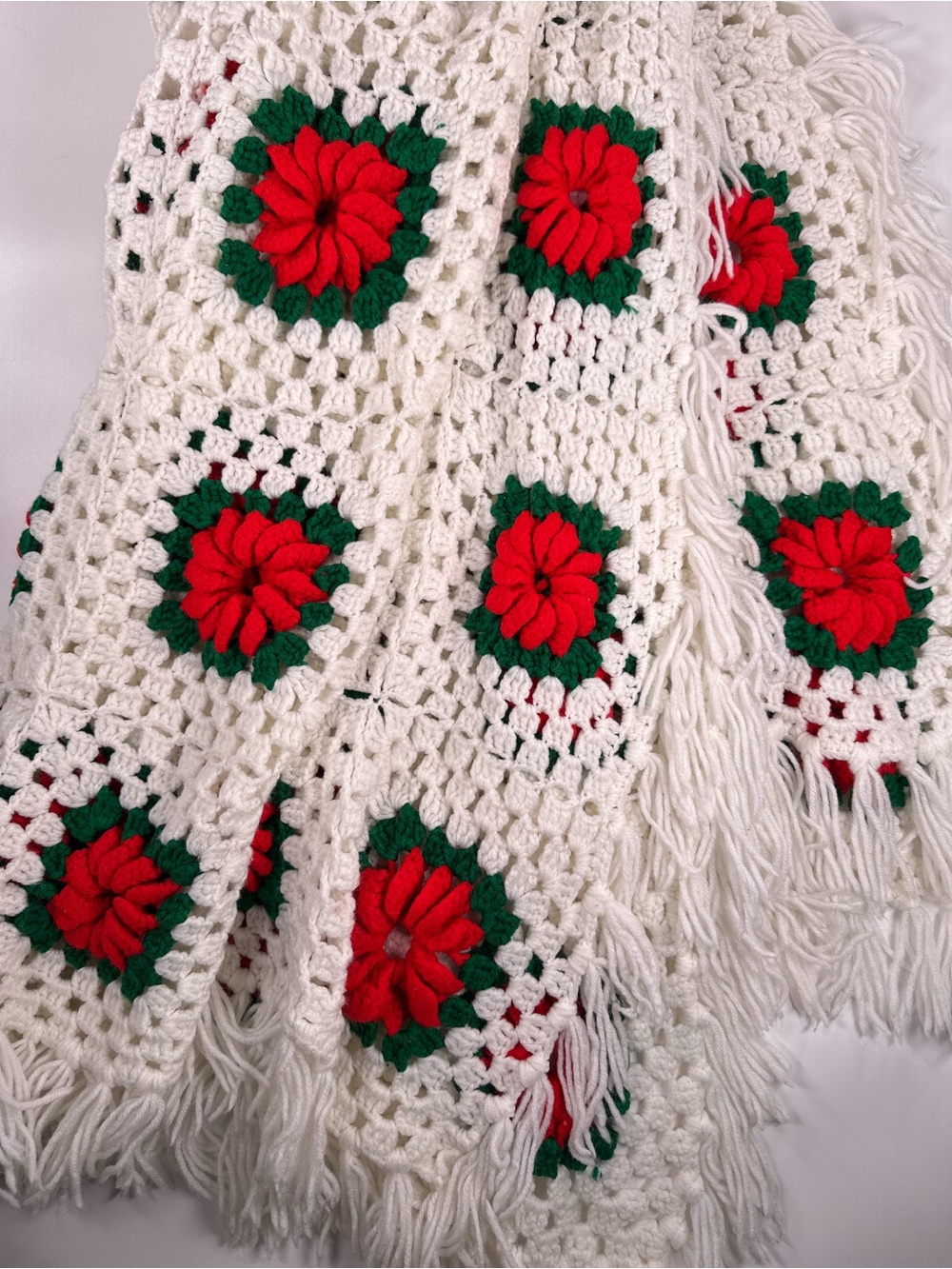 Handmade Crochet Afghan 3D Poinsettia Granny Square Red White 79x74 - Picture 8 of 10